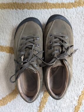 KEEN Women's Brown Nubuck Toyah Lace Up Hiking Shoes Size 7.5 Olive/Tan Gorpcore